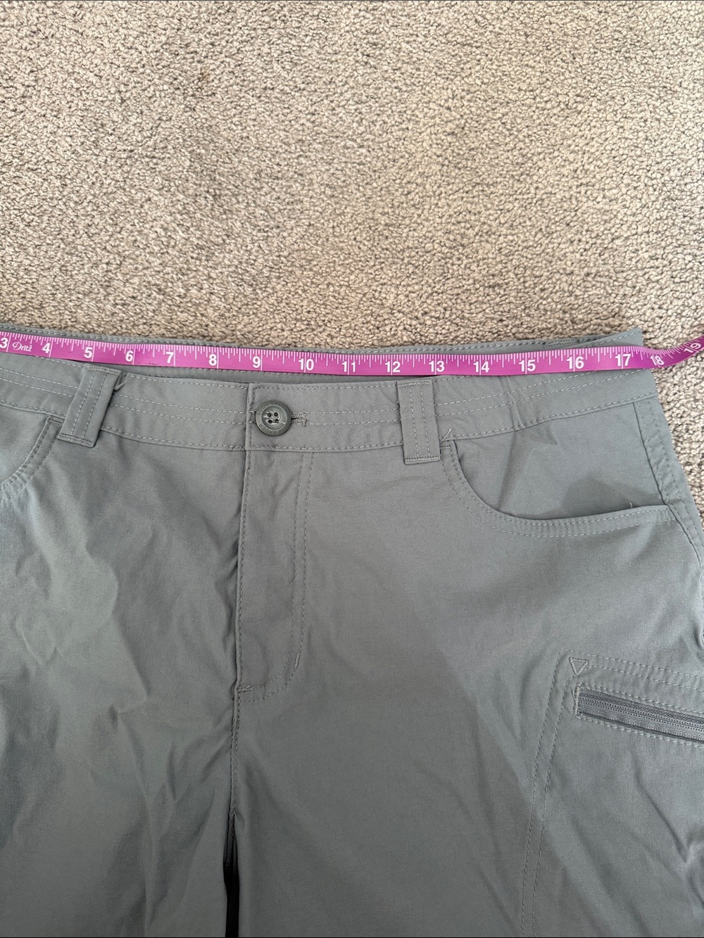 Eddie Bauer Women's Light Gray Outdoor Shorts. Zippered Cargo Pocket. Size 14 - Picture 5 of 11